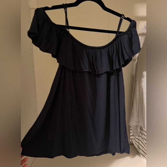 Lilly Pulitzer cold shoulder top, XL - Picture 2 of 2